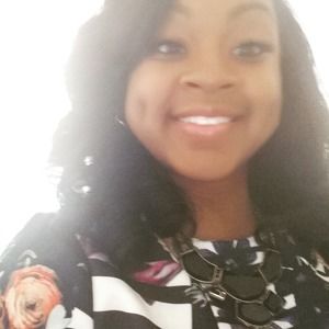 Meet your Posher, Carla